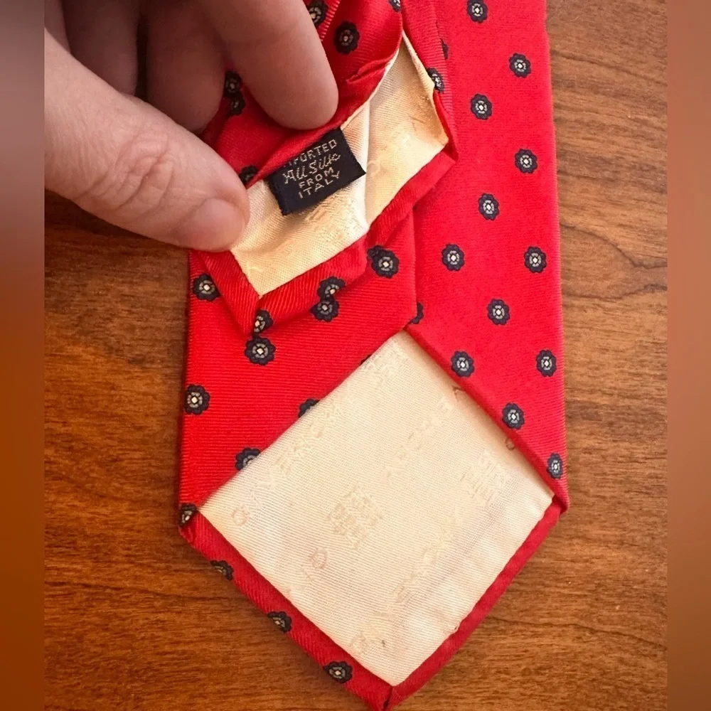 Givenchy Monsieur 100% Silk Red Micro-Floral Necktie – 59”